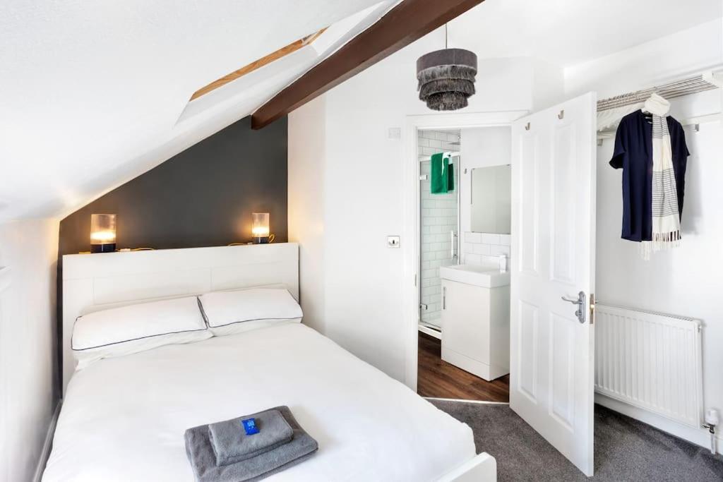 Stunning 4Bed Townhouse By Hic & Trendy Kings Quarter! Villa Harrogate Exteriör bild