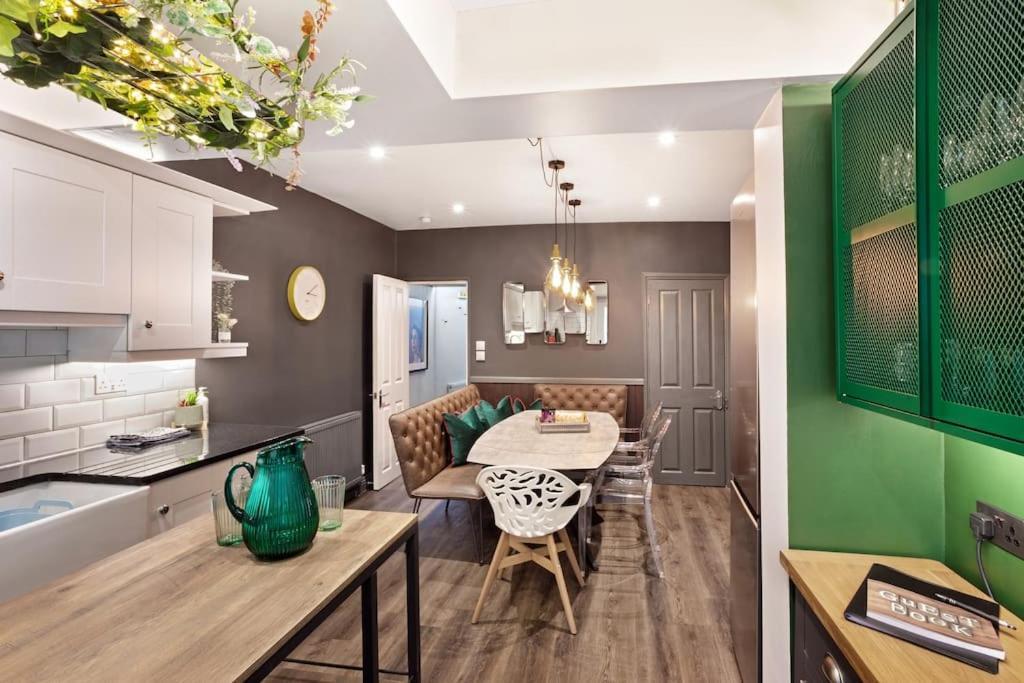 Stunning 4Bed Townhouse By Hic & Trendy Kings Quarter! Villa Harrogate Exteriör bild